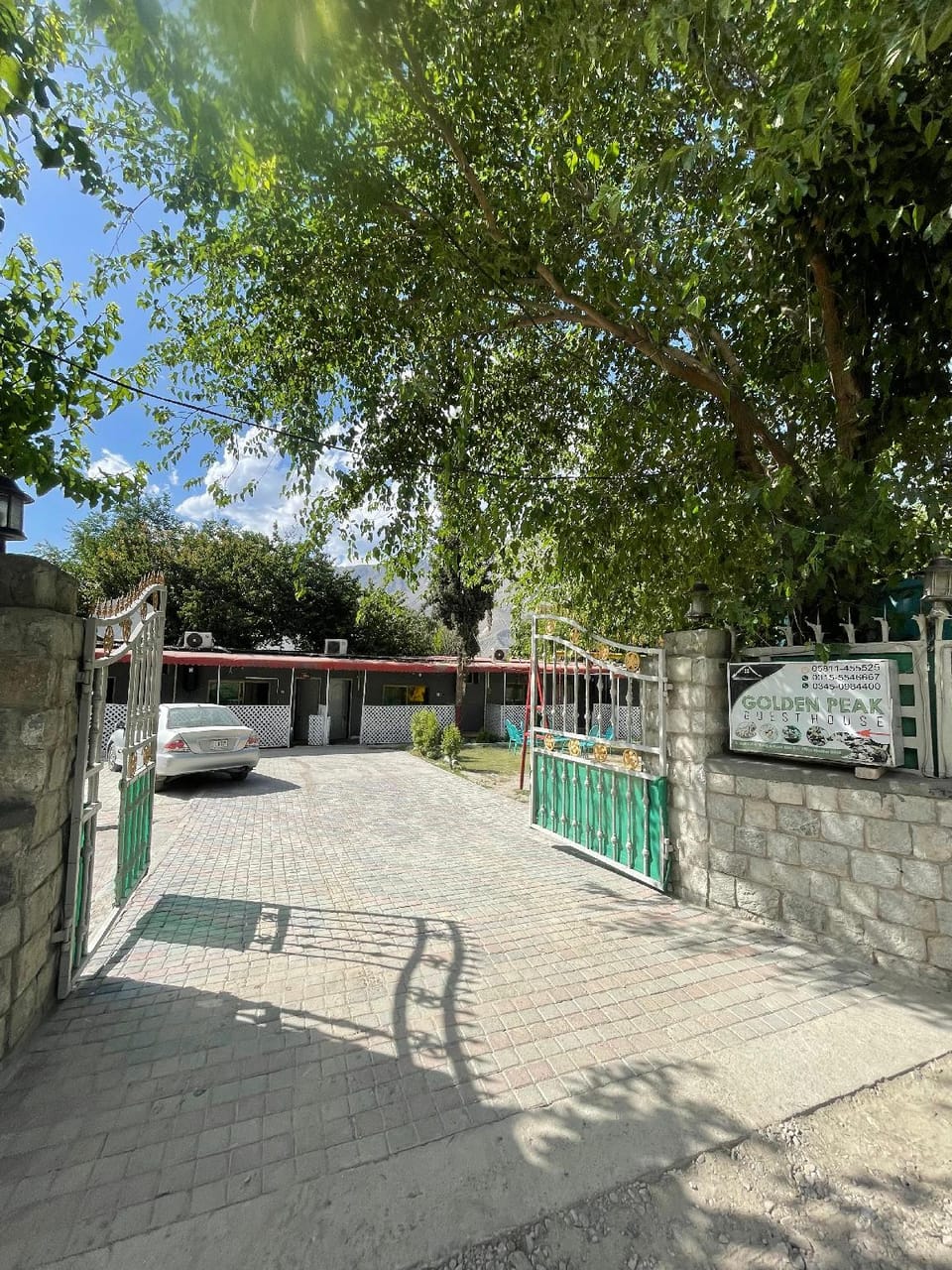 Golden Peak Guesthouse Hotel in Pakistan