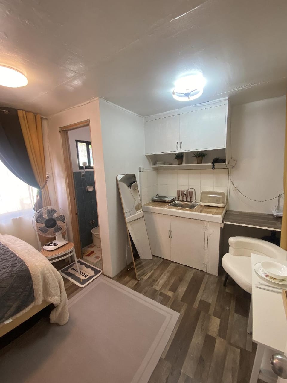 Makikituloy Po! Bed and Breakfast in Makati