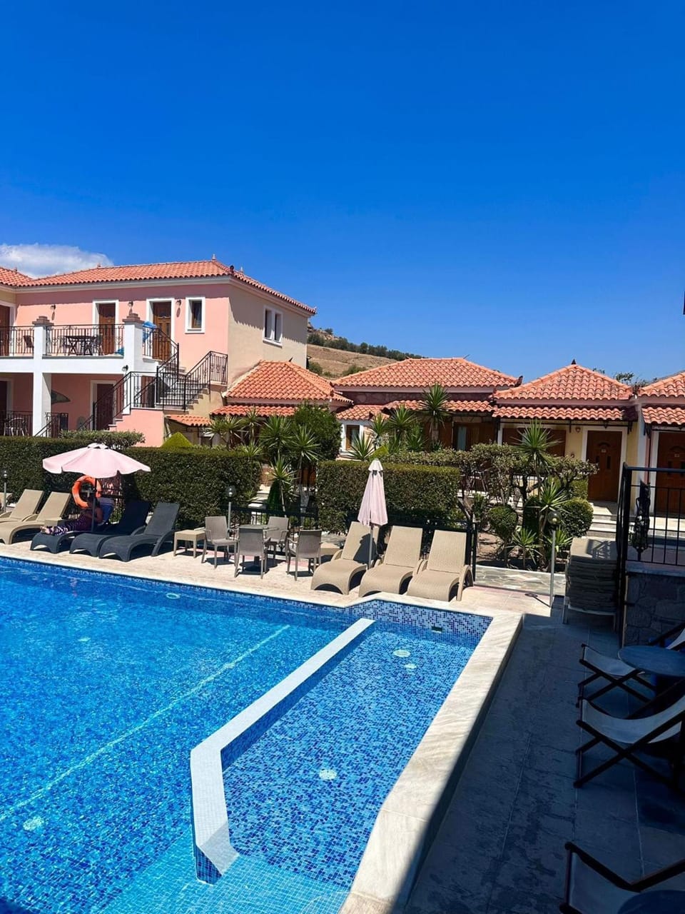 CHRISTINA's GARDEN Hotel in Decentralized Administration of the Aegean