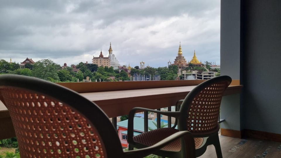 Piney Stay  ไพนี่สเตย์ เขาค้อ Hotel in Laos