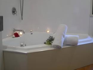 Akaroa Cottages - Heritage Collection Hotel in Akaroa