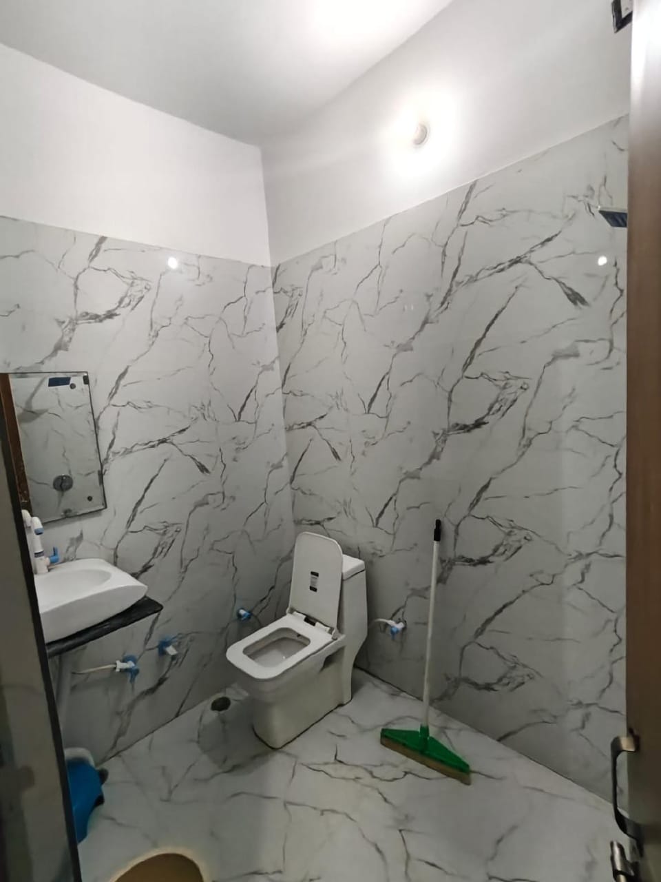 RK Dham Residency Hotel in Uttar Pradesh