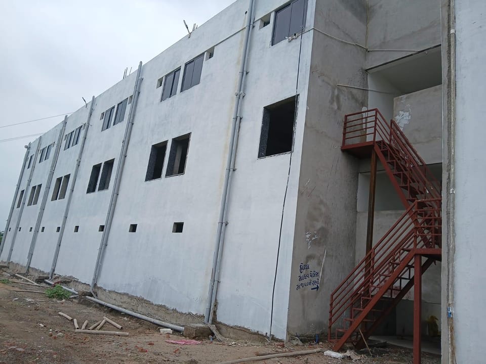 Hotel Madhav Palace - KapadVanj Bed and Breakfast in Gujarat