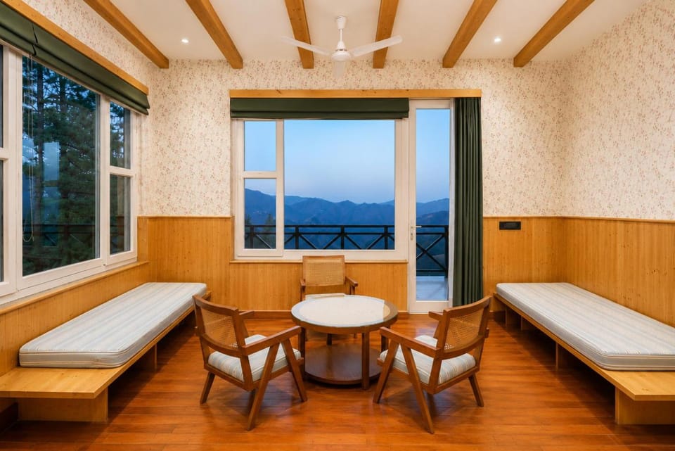 The Repose Naldehra Hotel in Himachal Pradesh