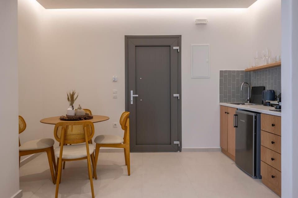 GuVer Luxury Suites Hotel in Naxos, Naxos and Lesser Cyclades, Greece