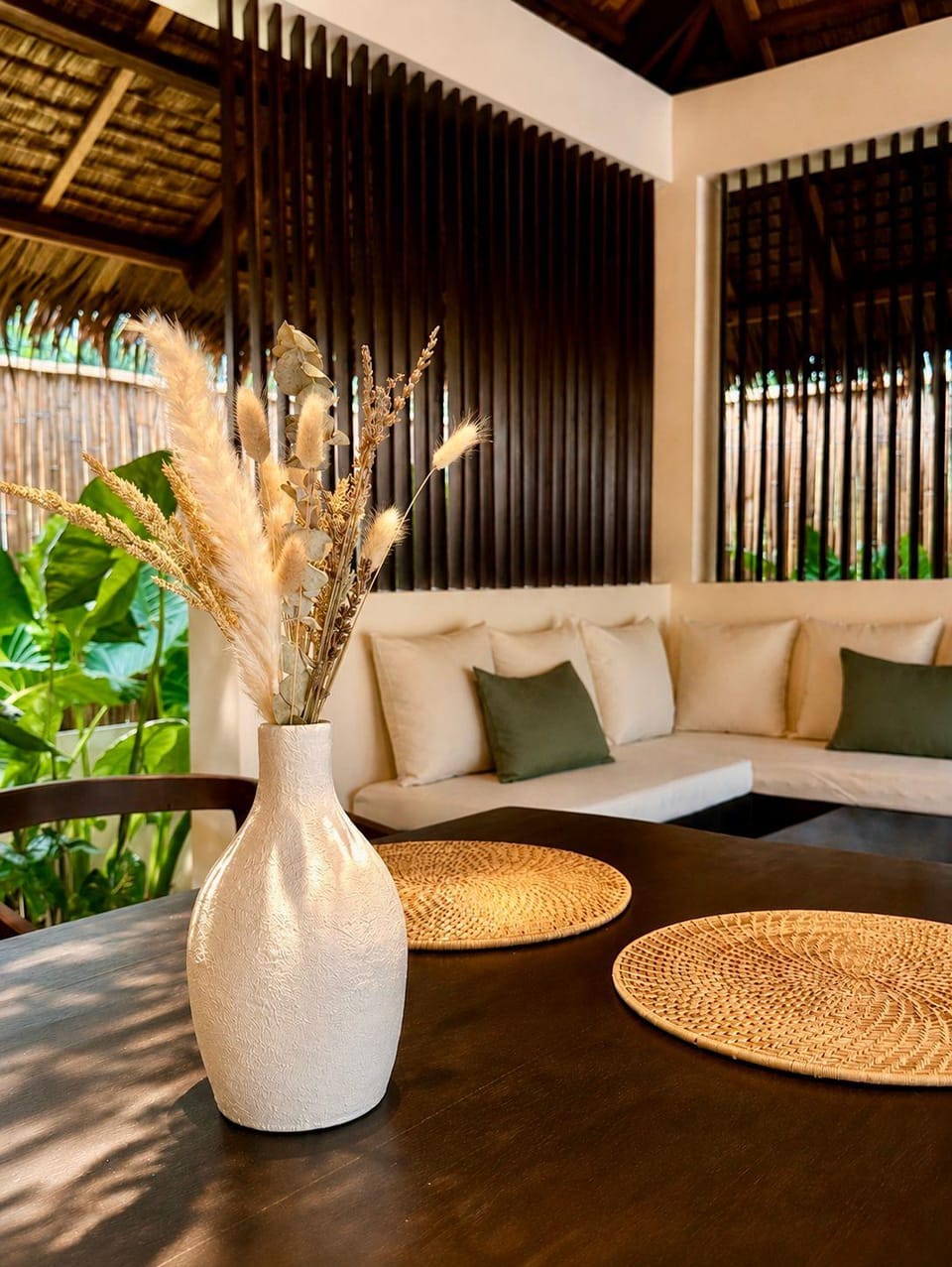 Nayma Villas Lodge in General Luna