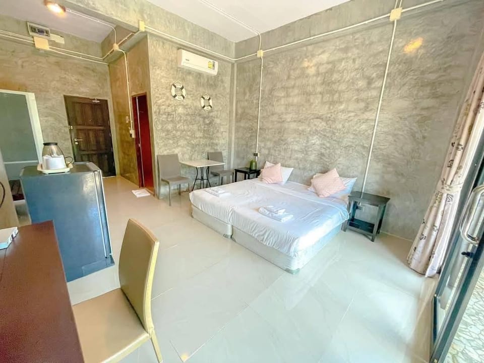 โรงเเรมซีสโตน Hotel in Surat Thani Changwat