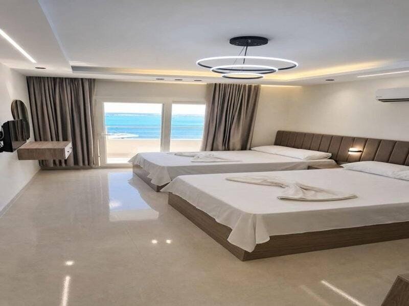 انا المالك الحجز من فودافون كاش مرسي مطروح العوام  Apartment hotel in Egypt
