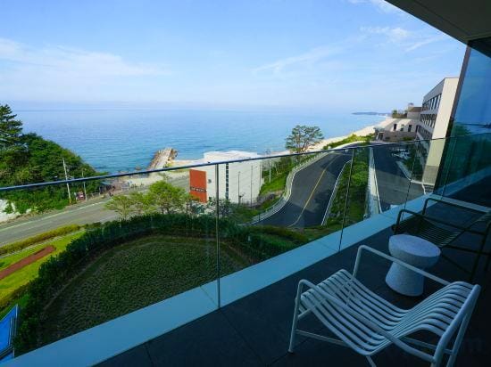 Cliffbeach Resort&Pool Villa Hotel in South Korea