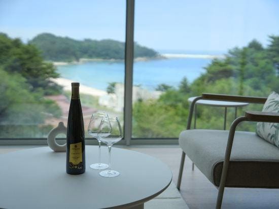 Cliffbeach Resort&Pool Villa Hotel in South Korea