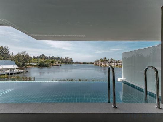 The Angsana Oceanview Residences Unit 235 Hotel in Choeng Thale