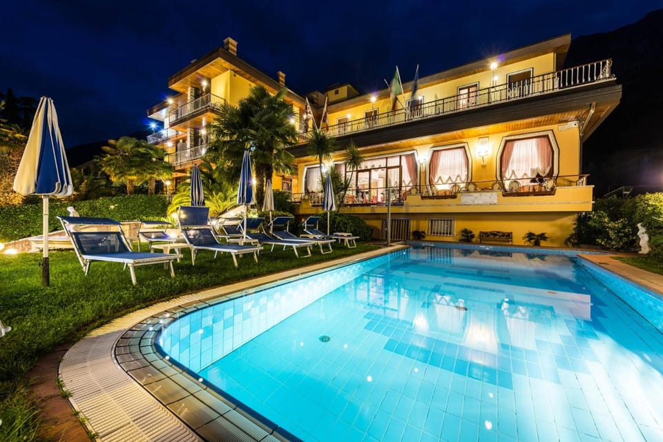 Hotel Cristallo Hotel in Malcesine