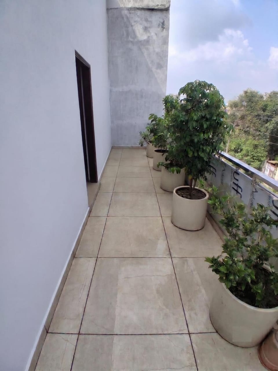 Lime Inn Stays Hotel in Noida