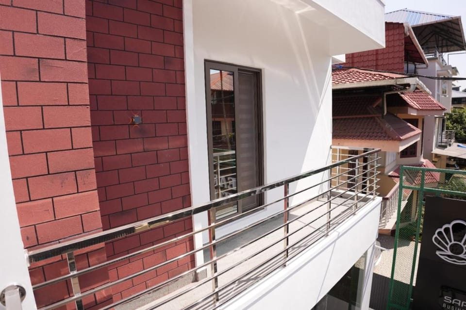 Pearl Suites Hotel in Kochi