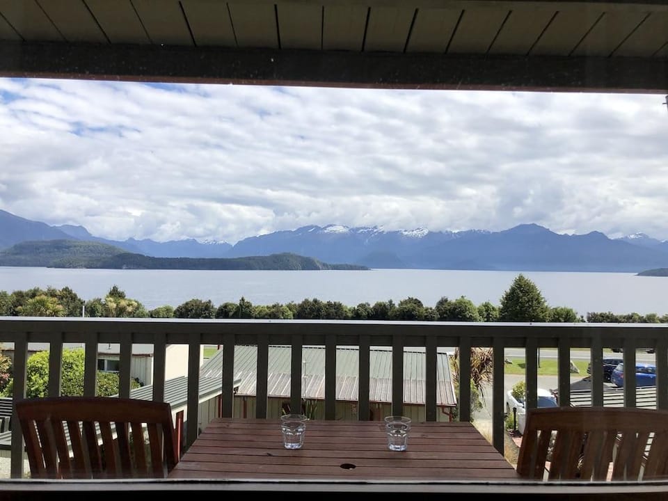 Manapouri Lakeview Motor Inn Motel in Southland