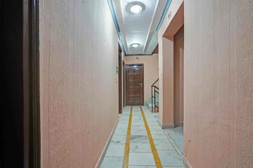 FabHotel Iconic Residency Hotel in New Delhi