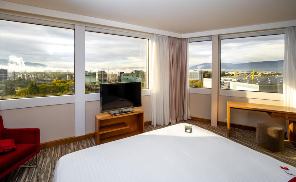 Mövenpick Geneva Hotel in Canton of Geneva