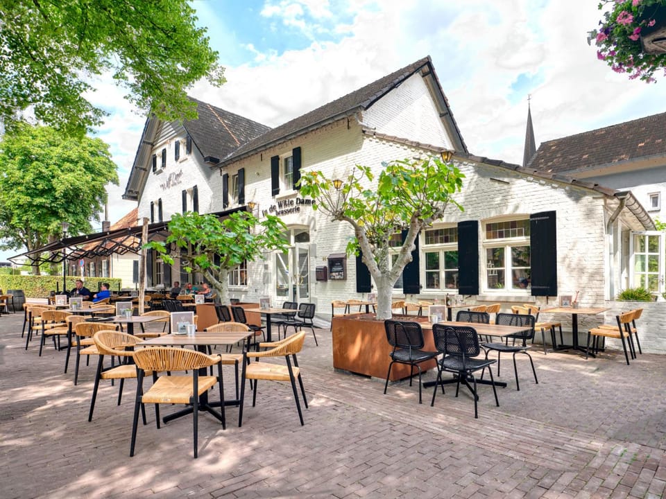 In de Witte Dame Hotel Bar Kitchen Apartments Hotel in Venlo