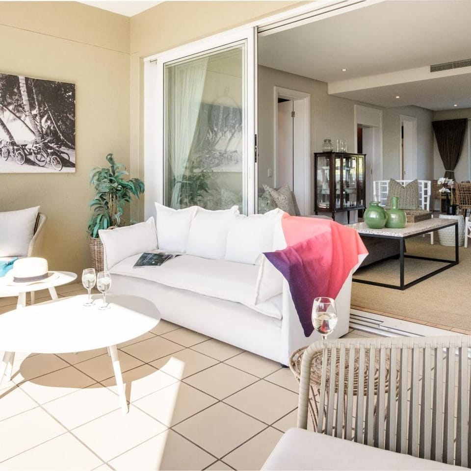 Escape to Exquisite Ellesmere 401 Hotel in Cape Town