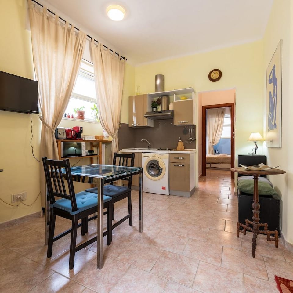 Cipro Flat in Rome With 1 Bedrooms and 1 Bathrooms Hotel in Rome
