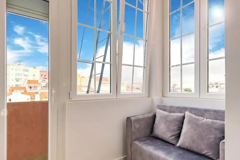 2BR Chic Bright com 120m2 em Campo de Ourique Hotel in Lisbon