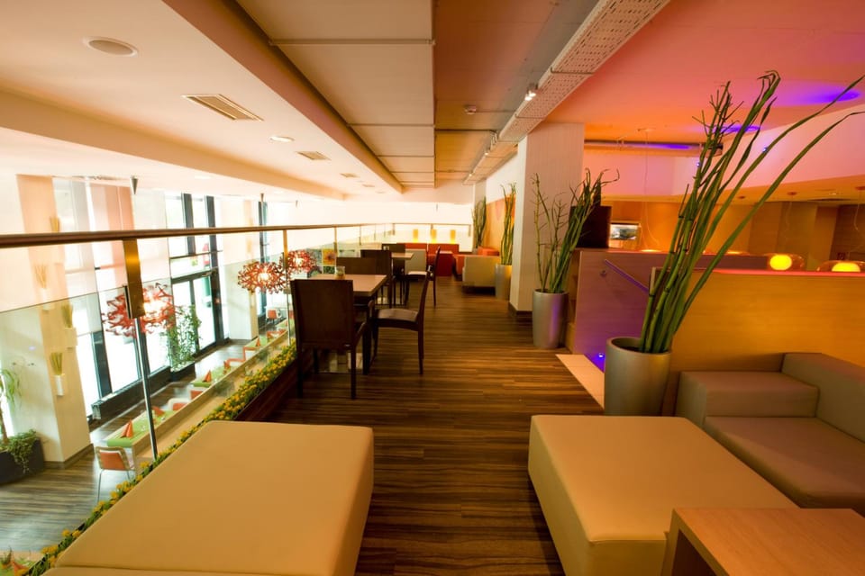 Bar/lounge