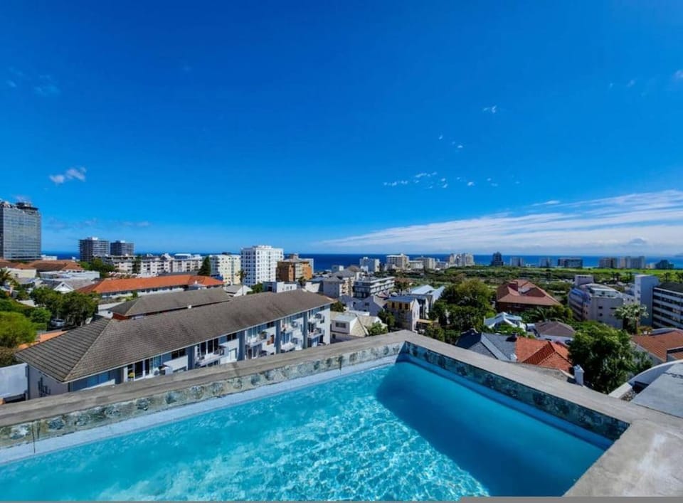 Secure 2bed Green Point Retreat Rooftop Pool BBQ Hotel in Cape Town