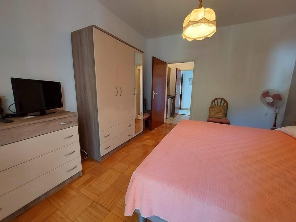 Apartments Fam Tomasic Hotel in Primorje-Gorski Kotar County
