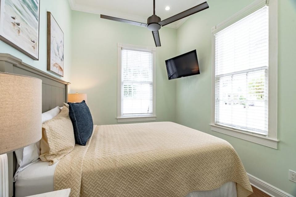 Lighthouse Suites Collection Hotel in Key West