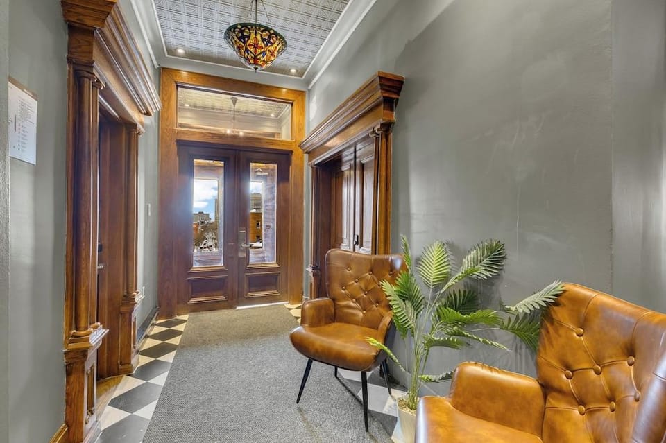 Maison Paris Hotel in Laval