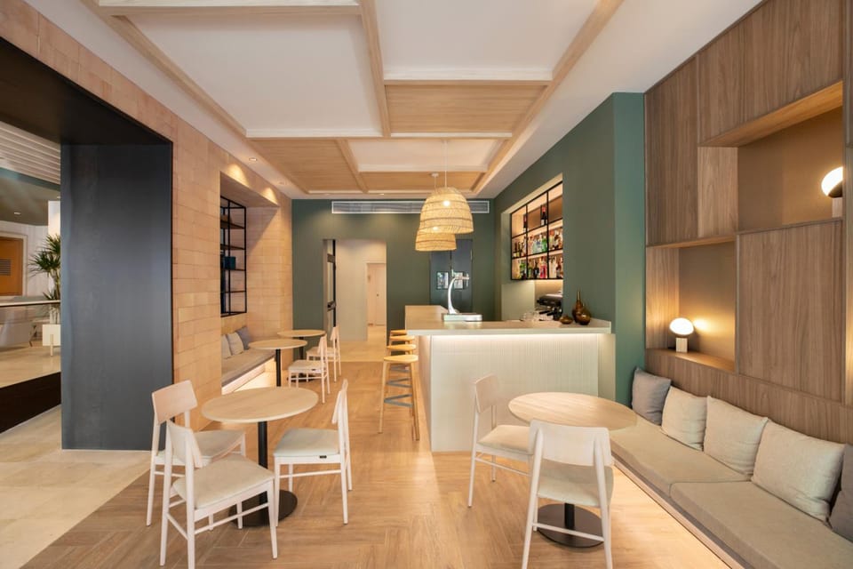 Bar/lounge