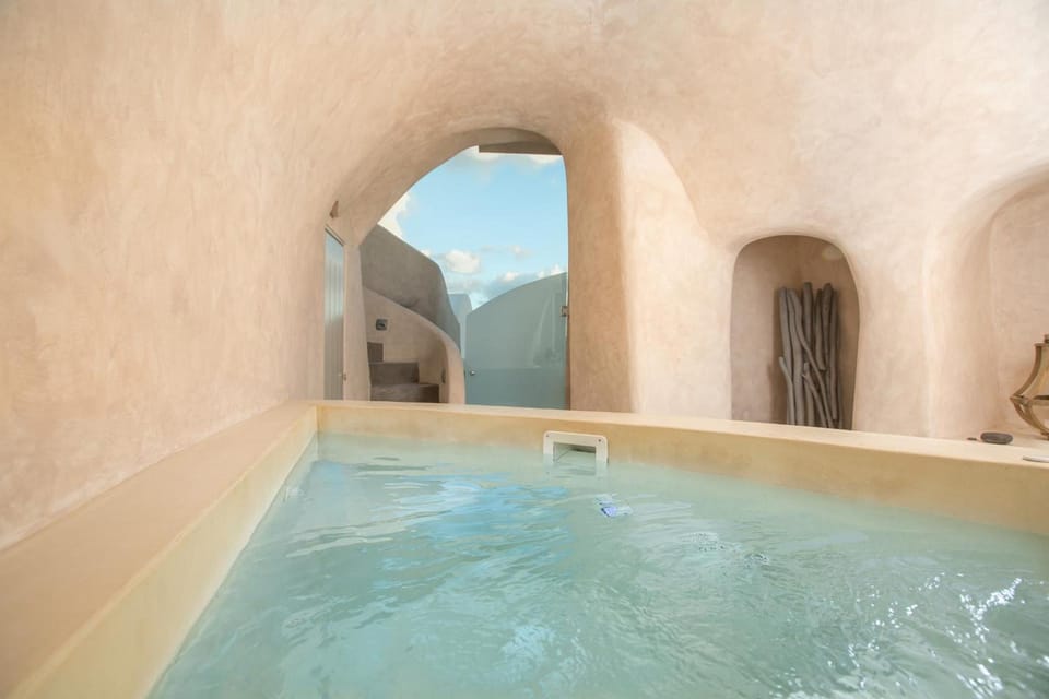 The Dream Santorini Hotel in Oia