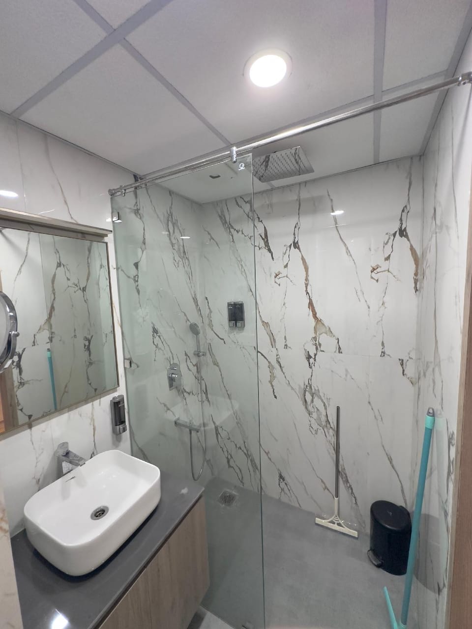 EMINENCE SUITES Bed and Breakfast in Uttar Pradesh