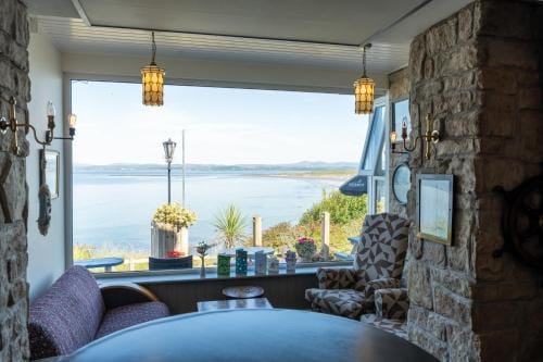 The Gaslight Inn Self Catering Holiday Apartments Rossnowlagh Donegal Hotel in County Donegal