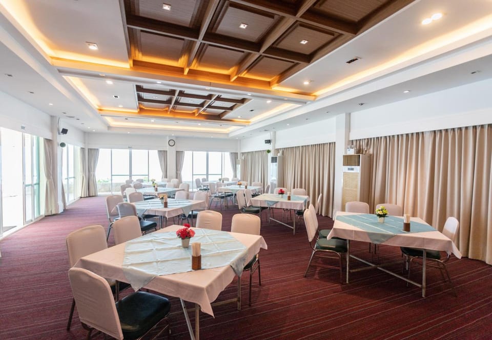 Sailom Hotel Hotel in Nong Kae