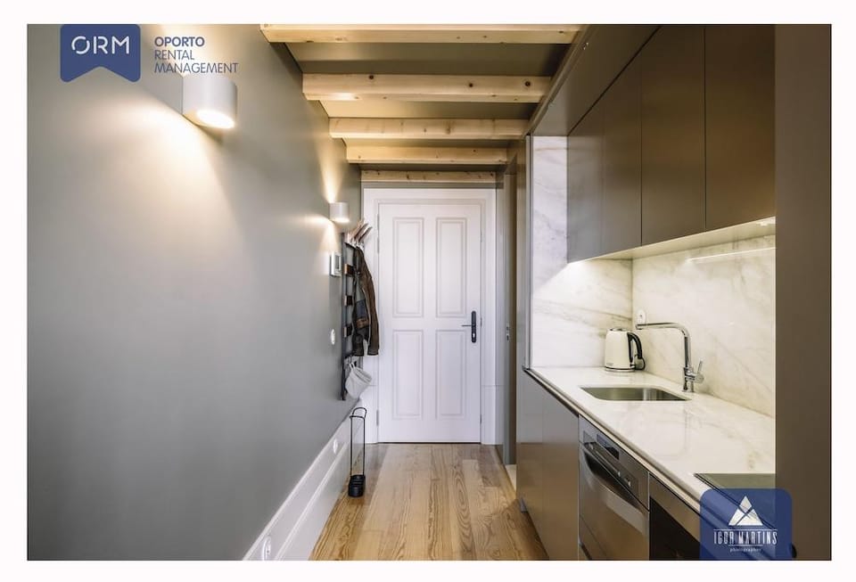 ORM - Almada Terrace Apartment Hotel in Porto