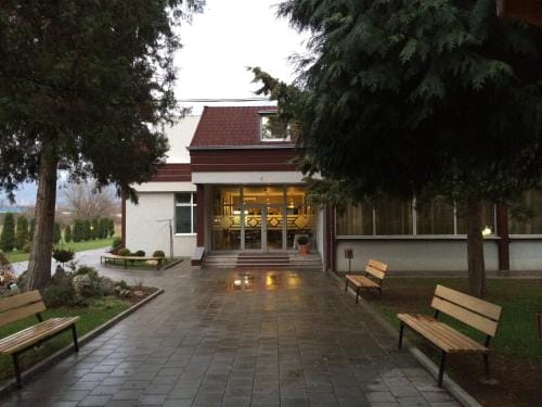 Prenociste Gazela Hotel in Serbia