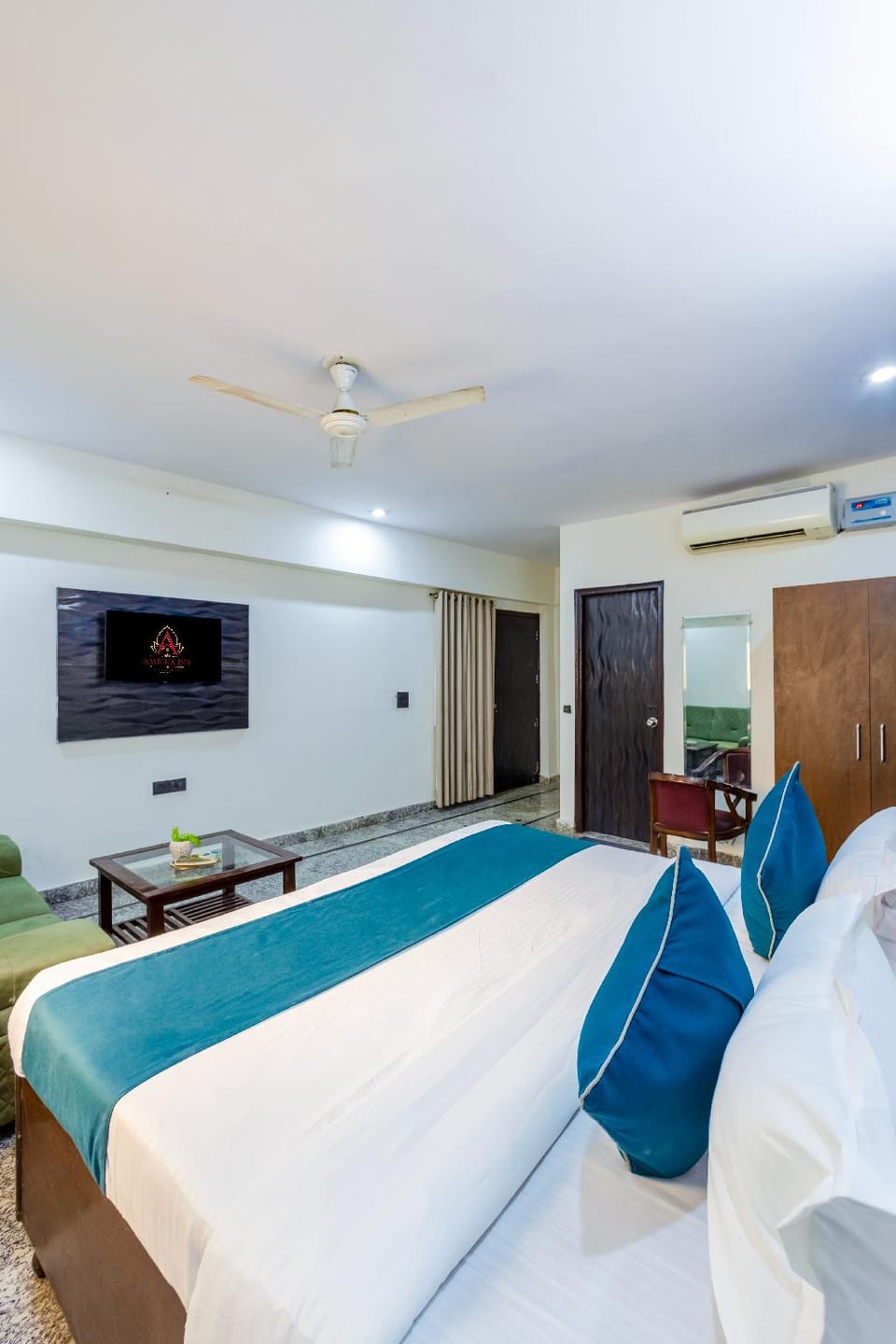 Ambika inn Hotel in Noida