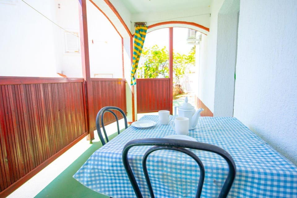 Potocnica 109 Hotel in Novalja