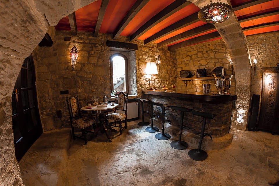 Fortaleza Medieval La Manyosa Hotel in Vallès Oriental