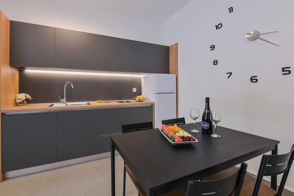 Double L House Hotel in Novalja