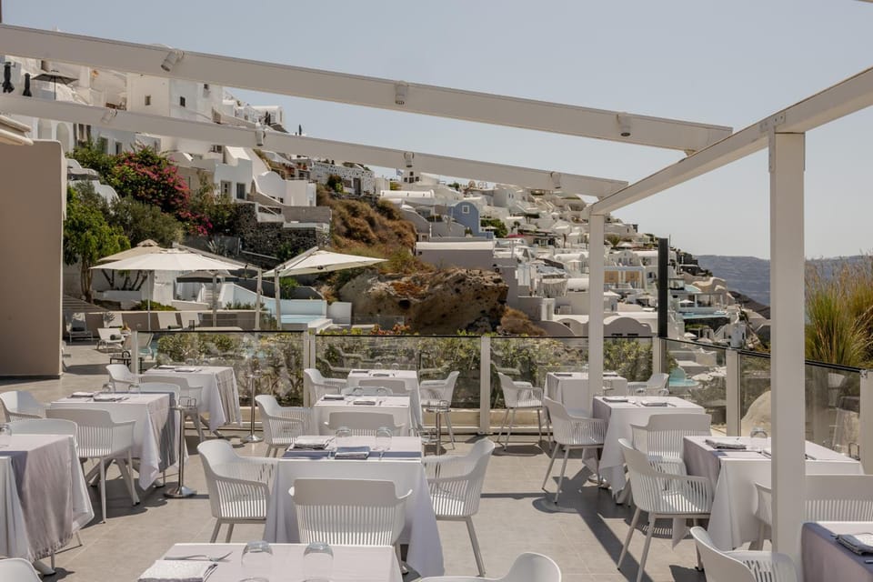 Mancave Sanctum Caldera Suites Hotel in Oia