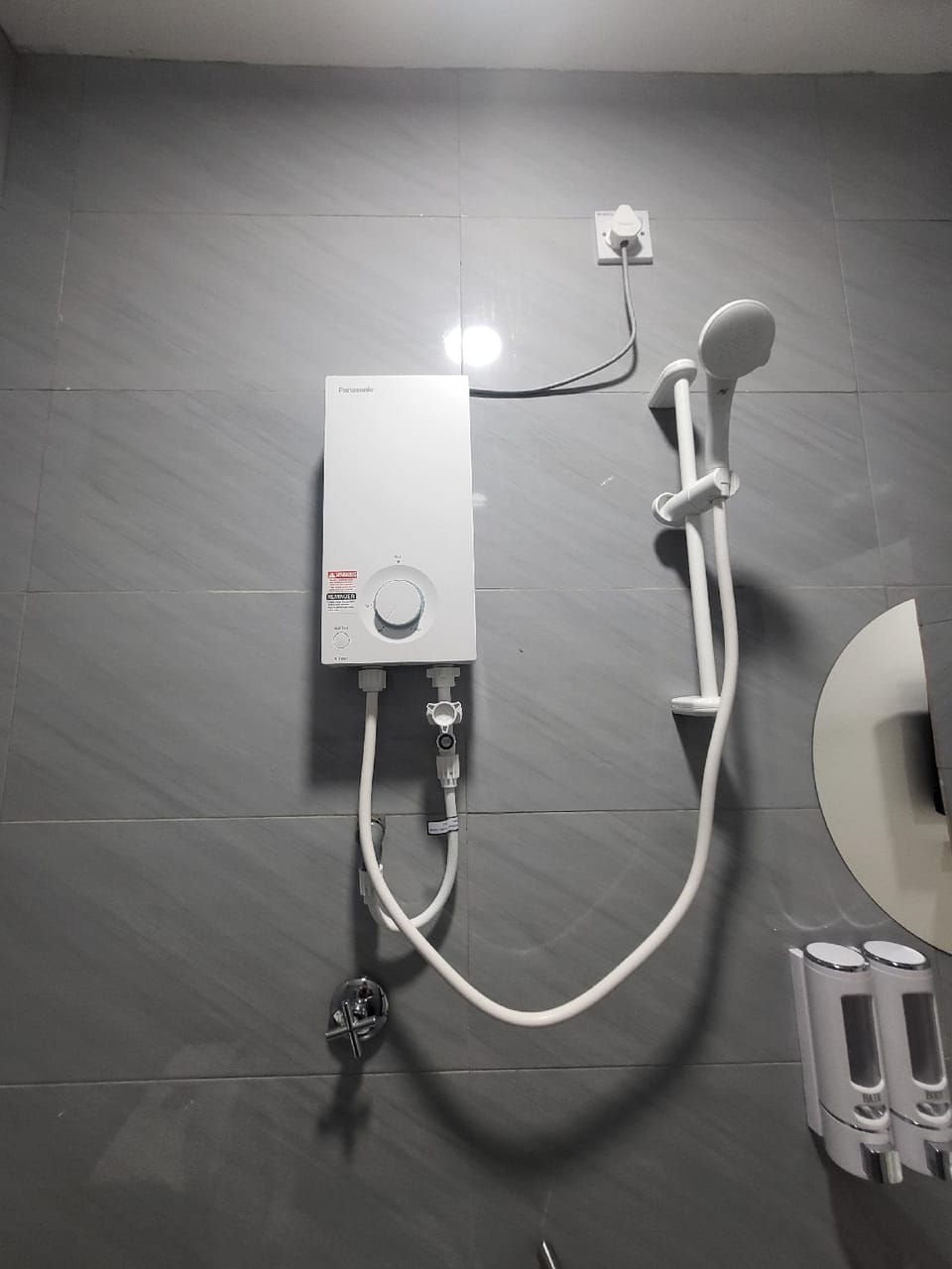 Fella Studio Bandar Baru Uda Queen Bed 10 Motel in Johor Bahru