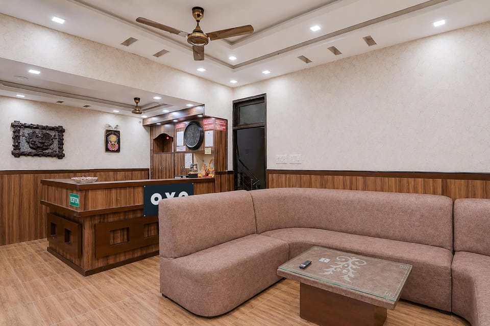 Hotel O Shubham Palace Hotel in Noida
