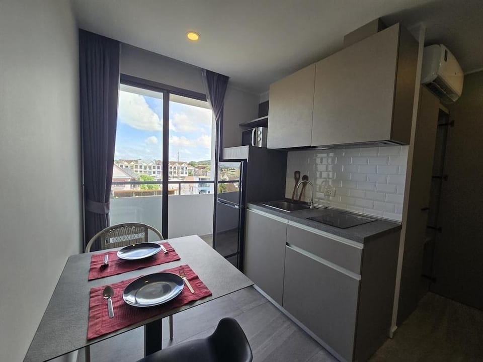 Blue Edge Studio T3-527 Hotel in Chalong