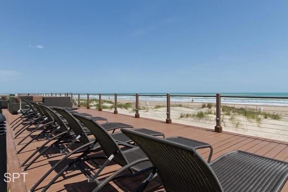 Bahia Mar 112f 2 Bedroom Condo by RedAwning Hotel in South Padre Island