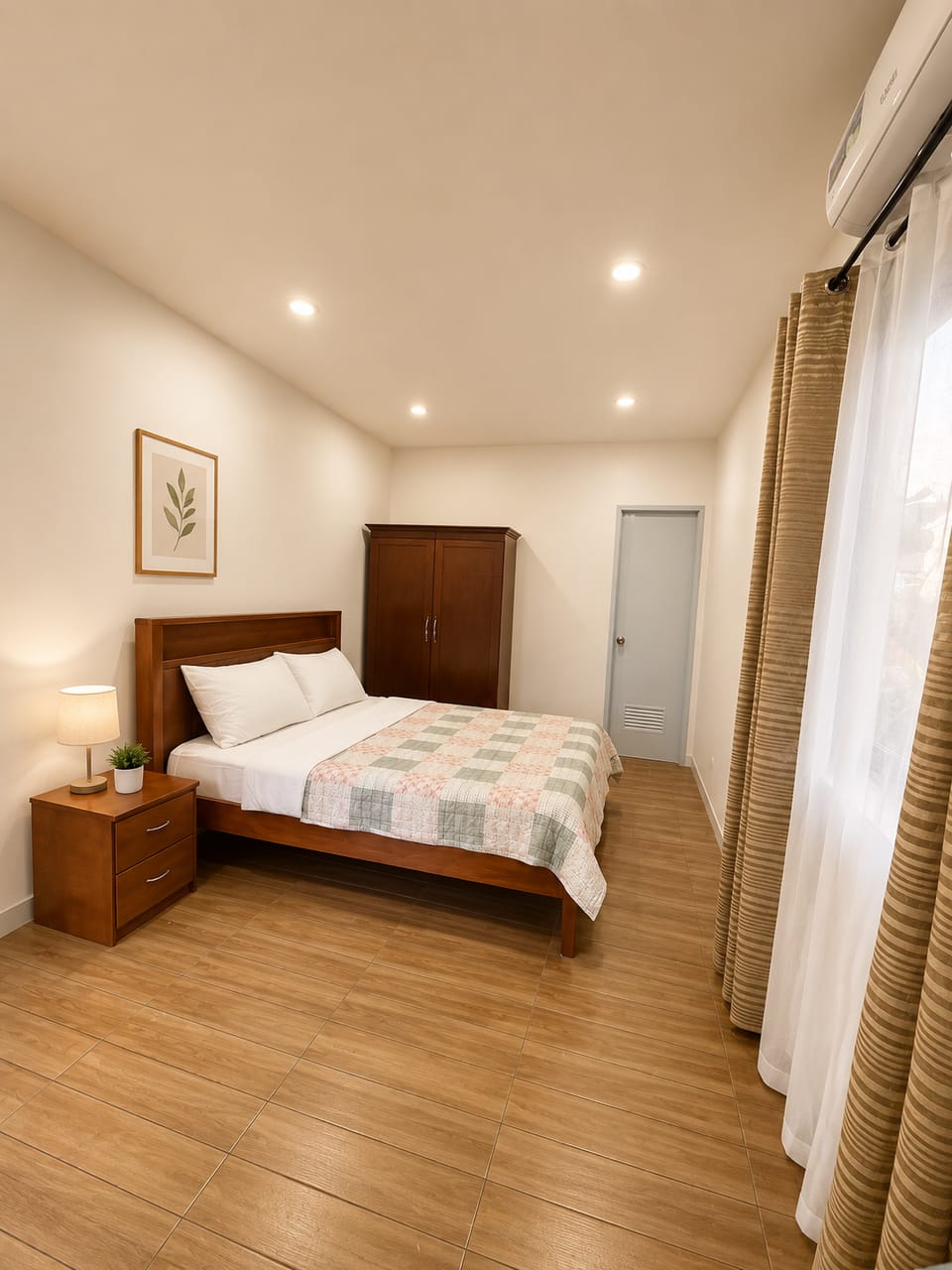 Parisian house 4 Bed and Breakfast in Central Visayas