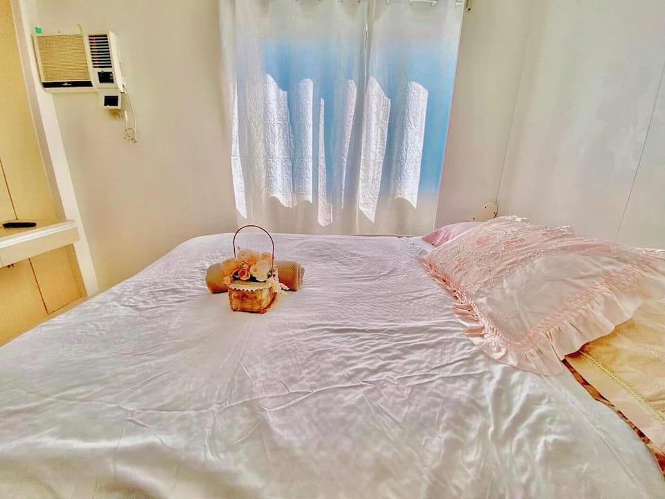 Cozy Persimmon Condo Cebu Hotel in Lapu-Lapu City