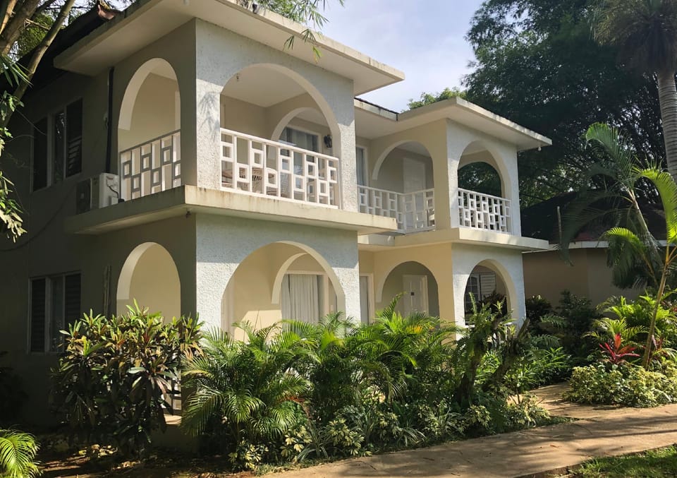 Gold Nugget Hotel Hotel in Westmoreland Parish