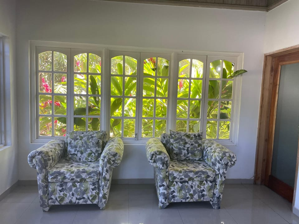 Gold Nugget Hotel Hotel in Westmoreland Parish
